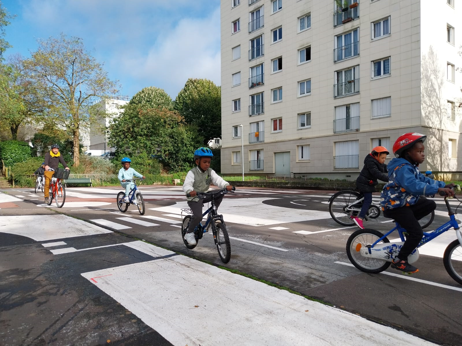 You are currently viewing Pistes vélo-école : encourager la pratique du vélo à tout âge